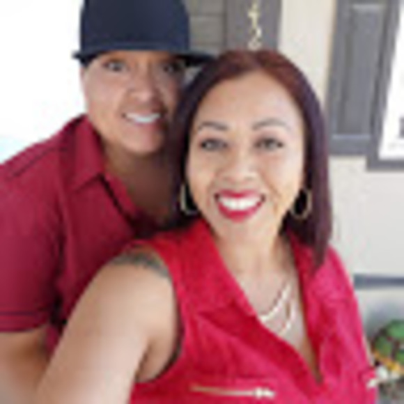 Meet your Posher, Laura - Picture 1 of 1